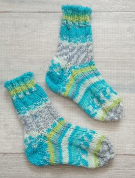 Unikat! Handgestrickte Socken Größe 18/19