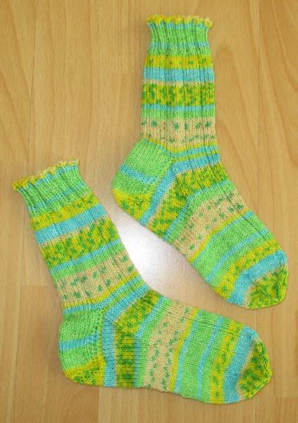 Unikat! Handgestrickte Socken Größe 28/29