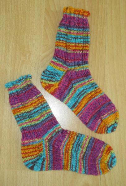 Unikat! Handgestrickte Socken Größe 28/29