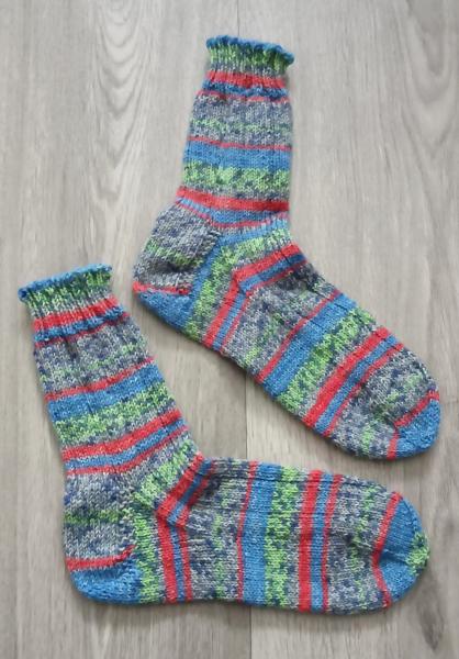 Unikat! Handgestrickte Socken Größe 32/33