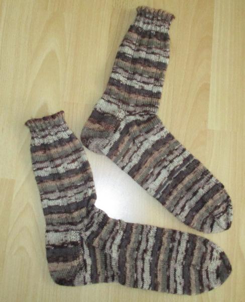 Unikat! Handgestrickte Socken Größe 46/47